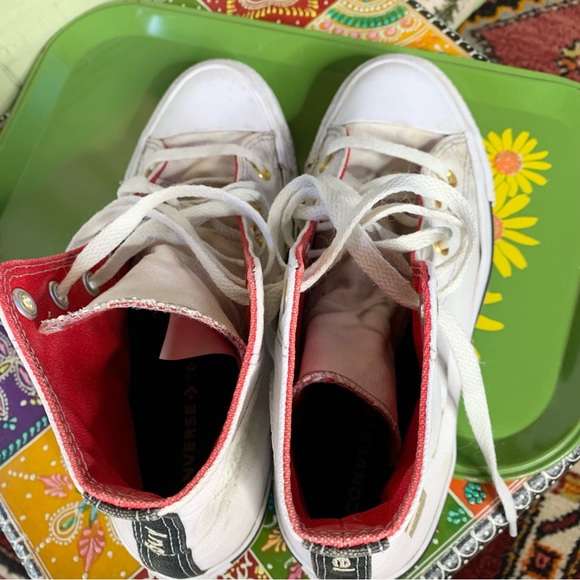 Converse Custom Chucks - Picture 7 of 8